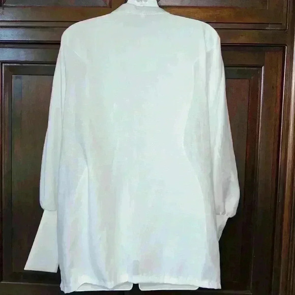 Every Girl Needs A Little Rip in Her Jeans / W’s Blouse / Medium / Yellowstone - Picture 9 of 13